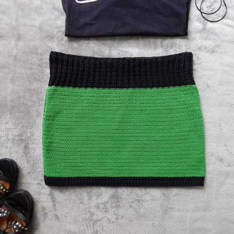 crochet thread uncut emerald front tie skirt adult size small
